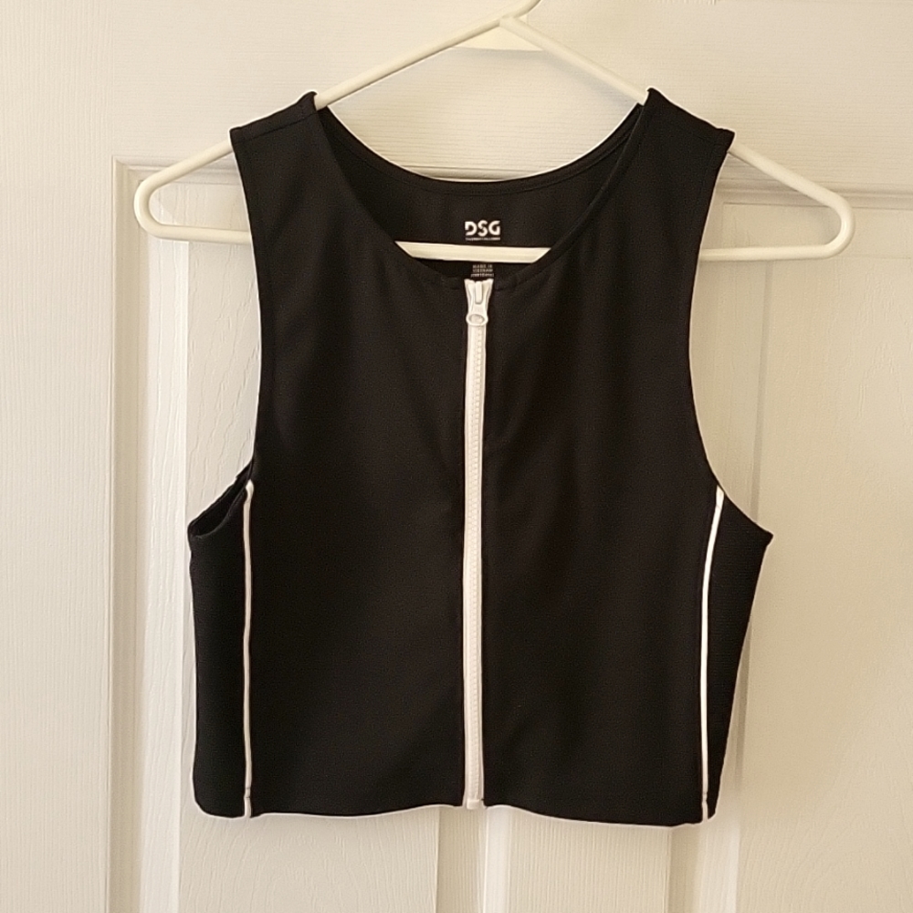 Zip front crop